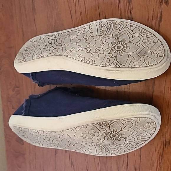 Bob's Navy Sneakers Size 10 - Picture 4 of 4